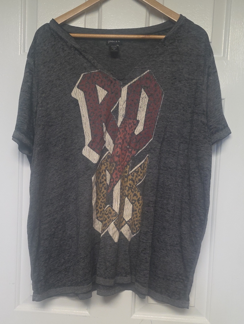 Lightweight Graphic Tshirt